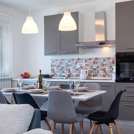 Apartment Kris Pula Luaran gambar