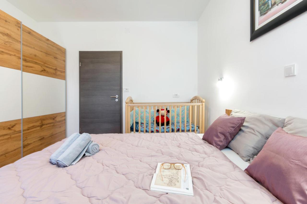 Apartment Kris Pula Luaran gambar