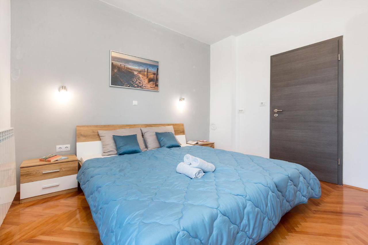 Apartment Kris Pula Luaran gambar