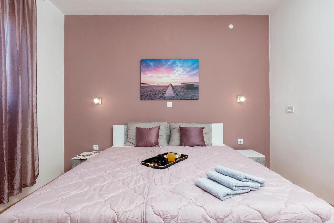 Apartment Kris Pula Luaran gambar